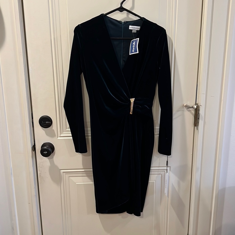 NWT Calvin Klein Velvet Emerald Green Dress sz 4!